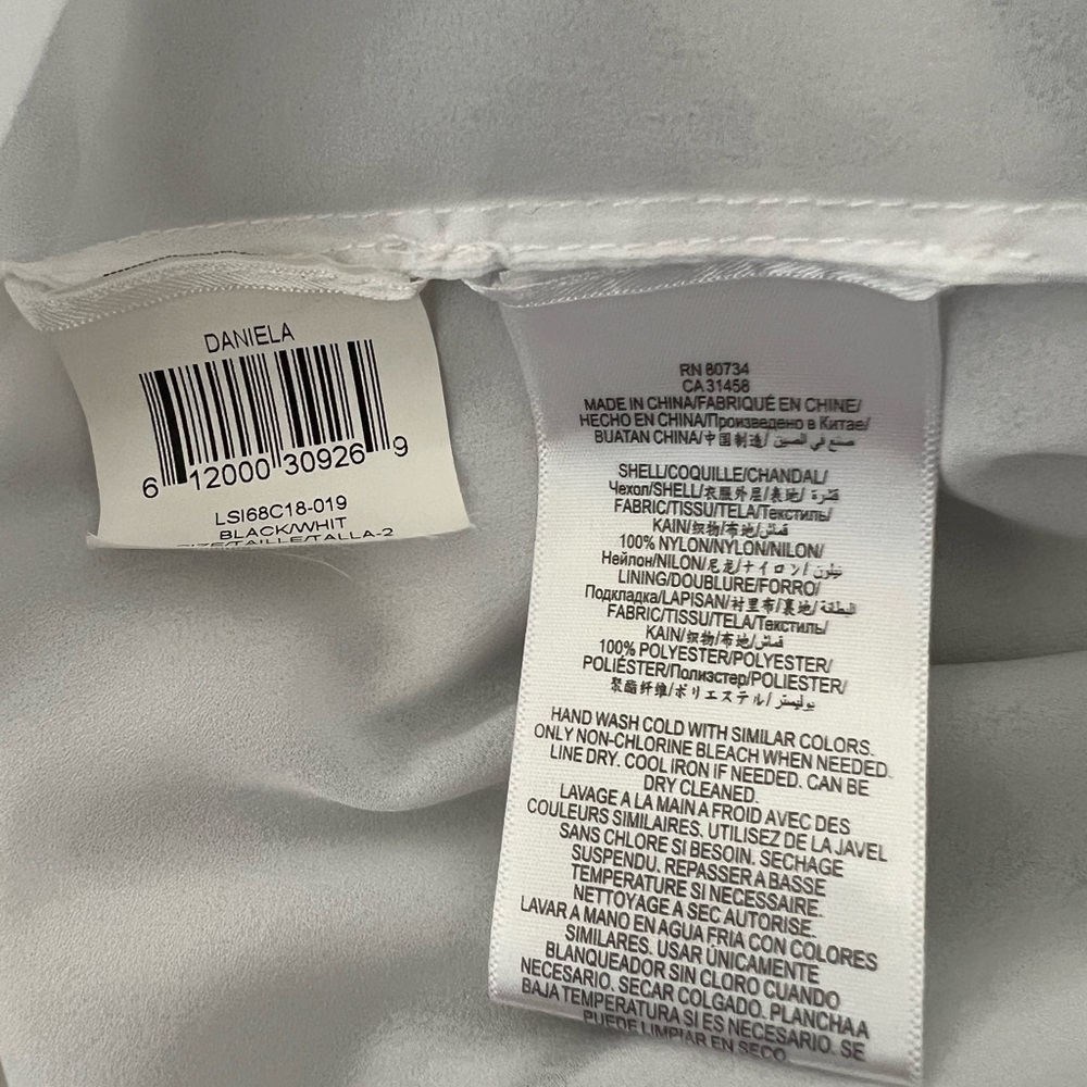 BCBGMAXAZRIA “Daniela” Sleeveless A-Line Gown – Size 2 - Picture 16 of 16